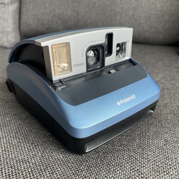 Polaroid One600 Classic Instant Camera (Blue) - Picture 1 of 10